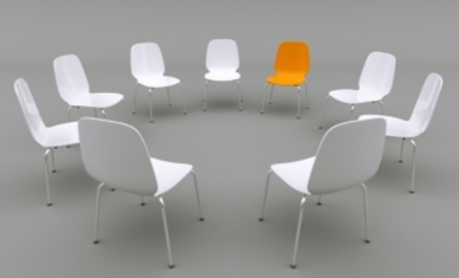 Large_focus-group-chairs-in-circle